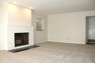 4024 Riverside Dr in Columbus, OH - Building Photo - Building Photo