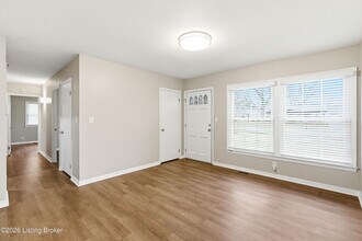 1904 Wickham Way in Louisville, KY - Building Photo - Building Photo