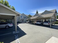 Bloomfield Apartments in Concord, CA - Foto de edificio - Building Photo