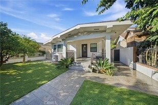 6325 Marbrisa Ave in Huntington Park, CA - Building Photo