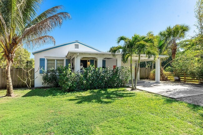 110 Wilson Rd in West Palm Beach, FL - Building Photo - Building Photo