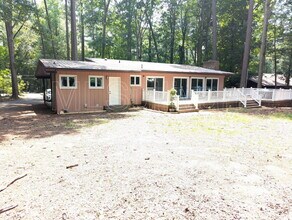 111 Virginia Dr in Chapel Hill, NC - Building Photo - Building Photo