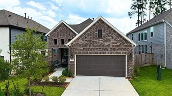 177 Hidden Peak Dr in Montgomery, TX - Building Photo