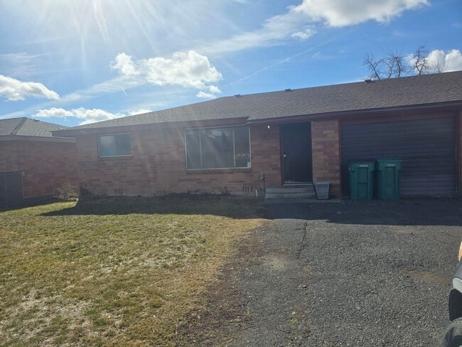 property at 5458 Walton Dr