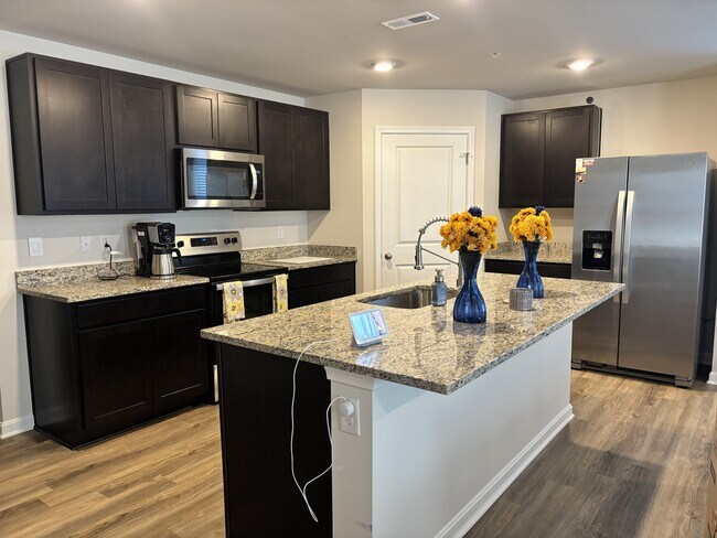 359 Forest Edge Ave in La Plata, MD - Building Photo - Building Photo