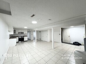 30 Niles Ct in Brampton, ON - Building Photo - Building Photo