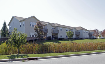 Falls Parc Apartments in Sheboygan Falls, WI - Building Photo - Building Photo