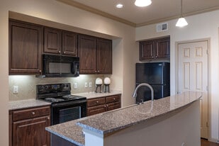 Palms at Cinco Ranch in Richmond, TX - Building Photo