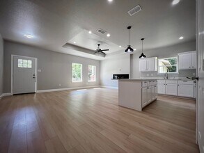 823 Edgar St in Greenville, TX - Building Photo - Building Photo