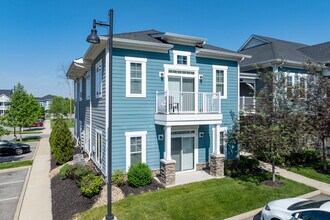 Powell Crossing in Powell, OH - Foto de edificio - Building Photo