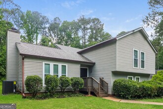 517 Benson Hurst Dr SW in Mableton, GA - Building Photo - Building Photo