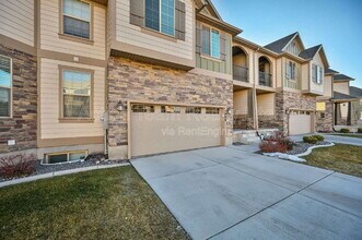 4088 E Oakland Hills Dr in Eagle Mountain, UT - Building Photo - Building Photo