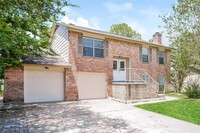 12226 Barrett Brae Dr in Houston, TX - Building Photo - Building Photo