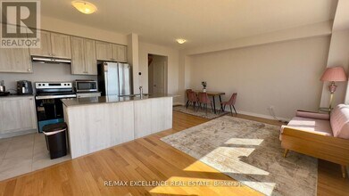 136 Freedom Cres in Hamilton, ON - Building Photo - Building Photo