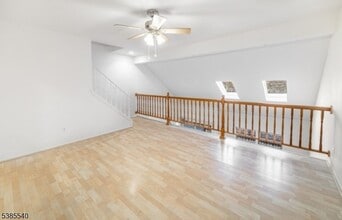 44 Manchester Ln in West Milford, NJ - Building Photo - Building Photo