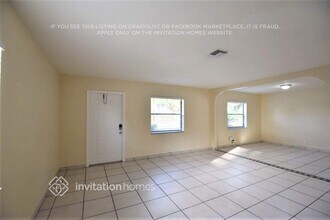 7440 Johnson St in Hollywood, FL - Foto de edificio - Building Photo