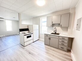 140 Adelaide St in Saint John, NB - Building Photo