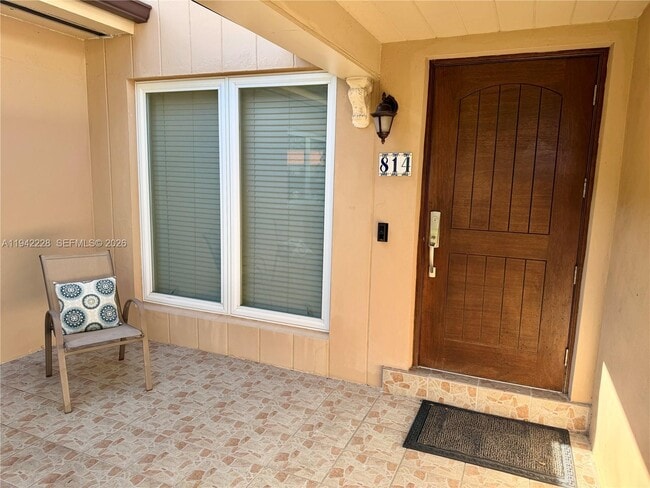 814 Capri St in Coral Gables, FL - Building Photo - Building Photo