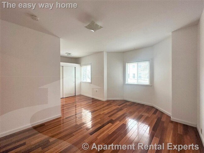 24 Rossmore St in Somerville, MA - Building Photo - Building Photo