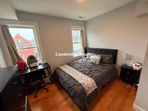 6 Durham St, Unit 2A in Somerville, MA - Building Photo - Building Photo