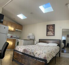 741 W Dryden St, Unit A in Glendale, CA - Building Photo - Building Photo