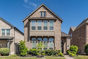 8075 Sunflower Ln in Dallas, TX - Building Photo