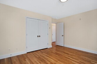 223 Cumberland Ave, Unit 2A in Portland, ME - Foto de edificio - Building Photo