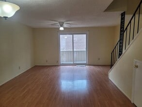 215 Postoffice St, Unit 302 in Galveston, TX - Building Photo - Building Photo