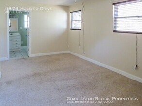 4876 Holbird St in North Charleston, SC - Building Photo - Building Photo