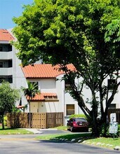 10309 NW 9th St Cir in Miami, FL - Building Photo - Building Photo