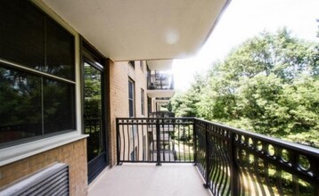 2030 N Adams St in Arlington, VA - Building Photo - Building Photo