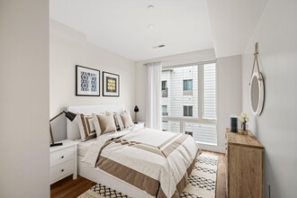 39 High St in Jersey City, NJ - Building Photo - Building Photo