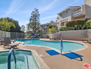 28206 Rey De Copas Ln in Malibu, CA - Building Photo - Building Photo