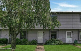 1128 Sawmill Rd in Brick, NJ - Building Photo