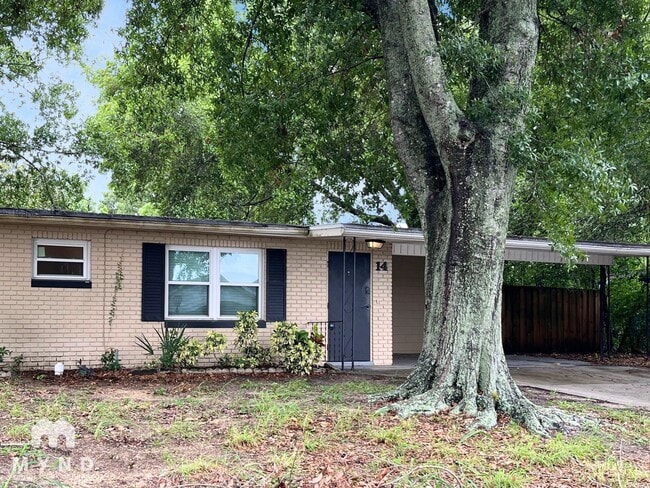 14 Lamplight Ln in Winter Haven, FL - Building Photo - Building Photo