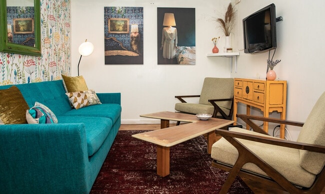 property at 362 W 38th St