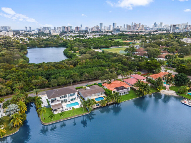 20730 NE 23rd Ave in Miami, FL - Building Photo - Building Photo