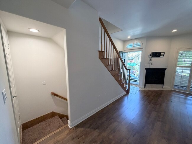 5145 Yarmouth Ave in Encino, CA - Building Photo - Building Photo