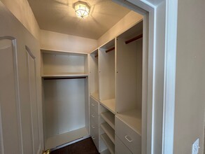 304 Modesto St in Henderson, NV - Building Photo - Building Photo