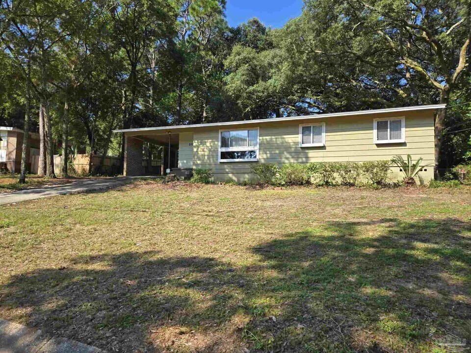 5071 Springhill Dr in Pensacola, FL - Building Photo