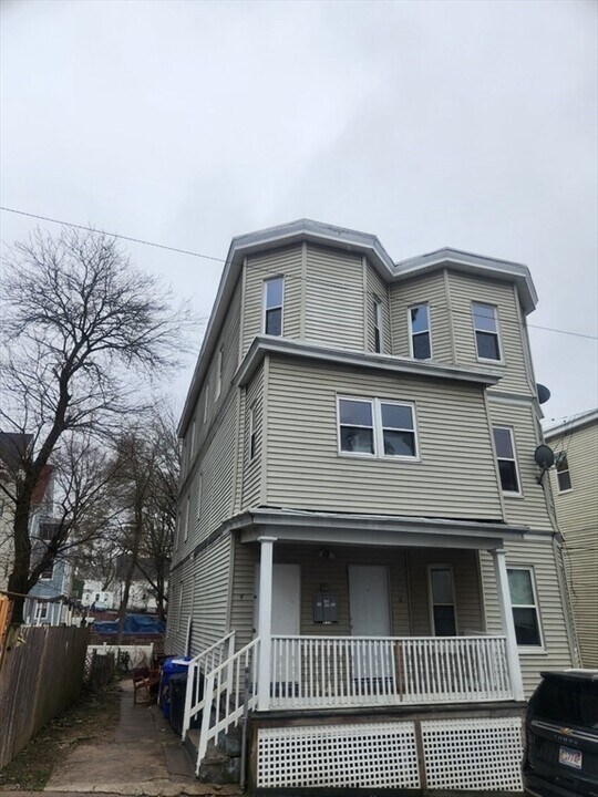 4-6 Mulvey St in Boston, MA - Building Photo