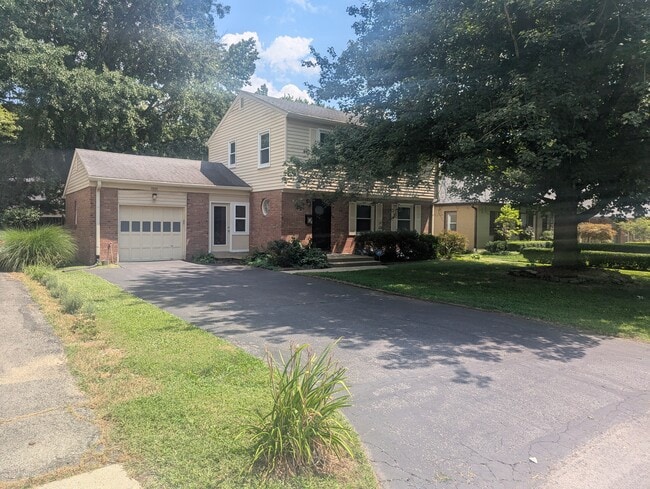 property at 7035 Warwick Rd