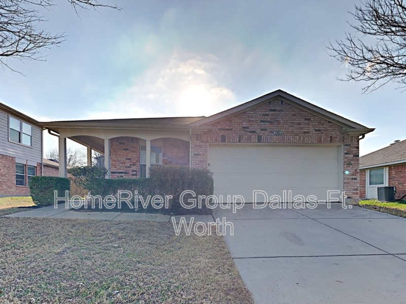 4404 Napa Valley Dr in Argyle, TX - Building Photo