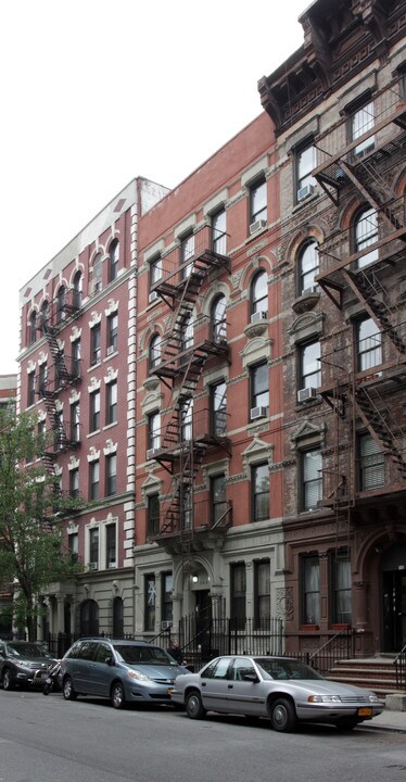 342 E 13th St in New York, NY - Building Photo