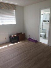 3910 Crystal Lake Dr in Pompano Beach, FL - Building Photo - Building Photo