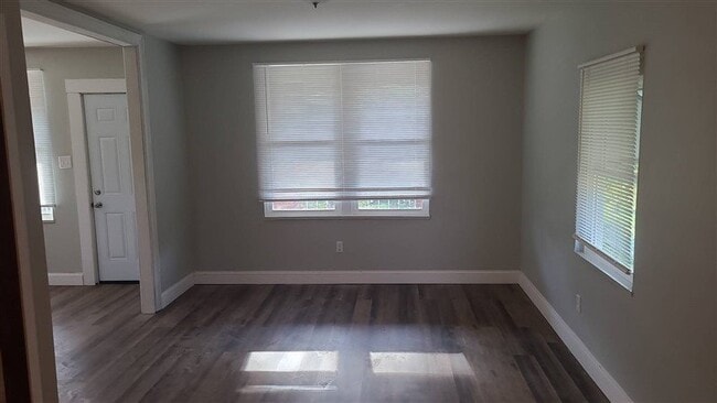 7847 Saltsburg Rd in Pittsburgh, PA - Foto de edificio - Building Photo