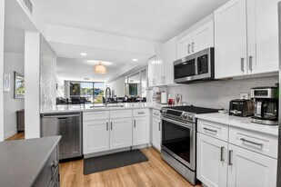 2701 Village Blvd in West Palm Beach, FL - Building Photo