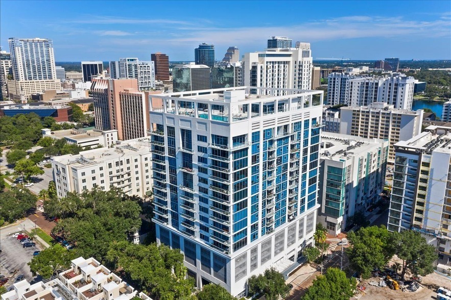 260 S Osceola Ave, Unit 903 in Orlando, FL - Foto de edificio