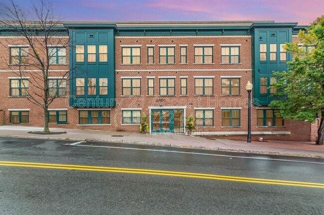 property at 2101 N Monroe St