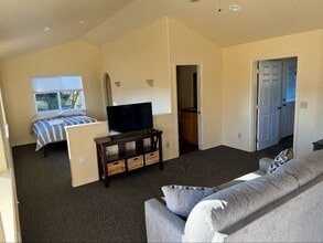 17561 Gardner Ridge Rd in Brookings, OR - Building Photo - Building Photo